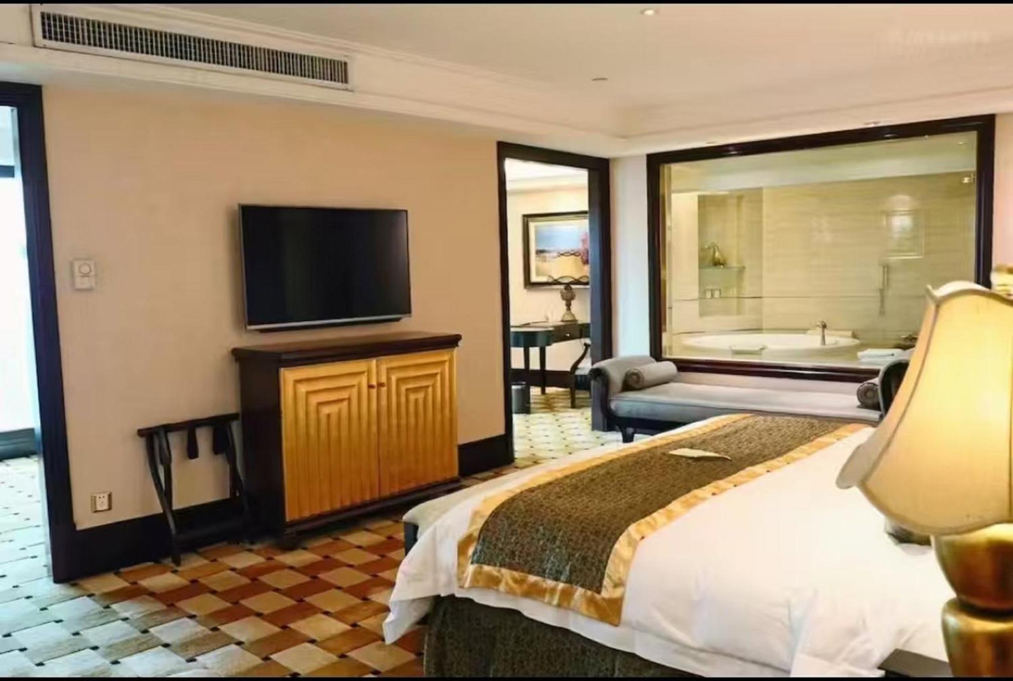 Royal Mediterranean Hotel Guangzhou Exterior photo