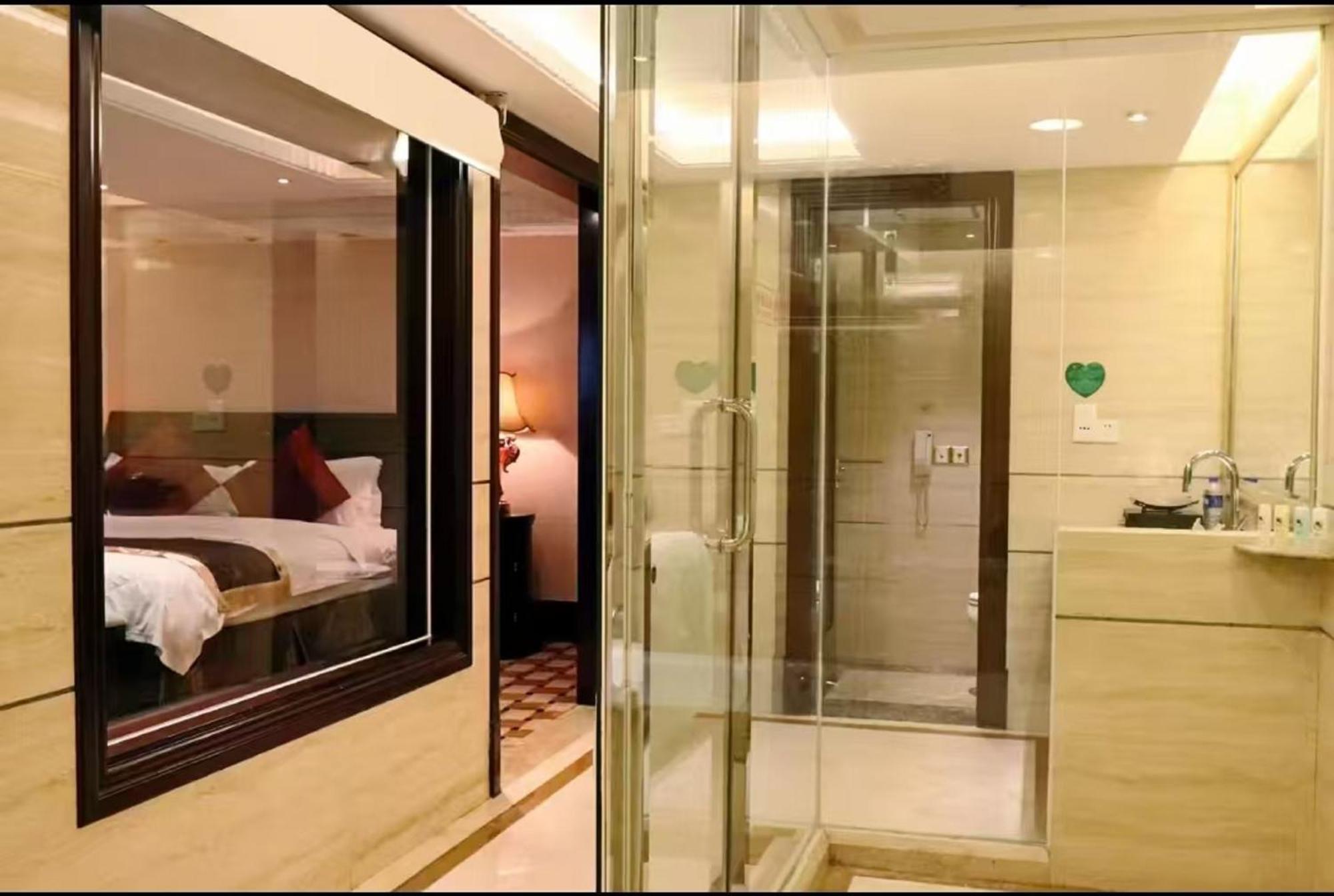 Royal Mediterranean Hotel Guangzhou Exterior photo