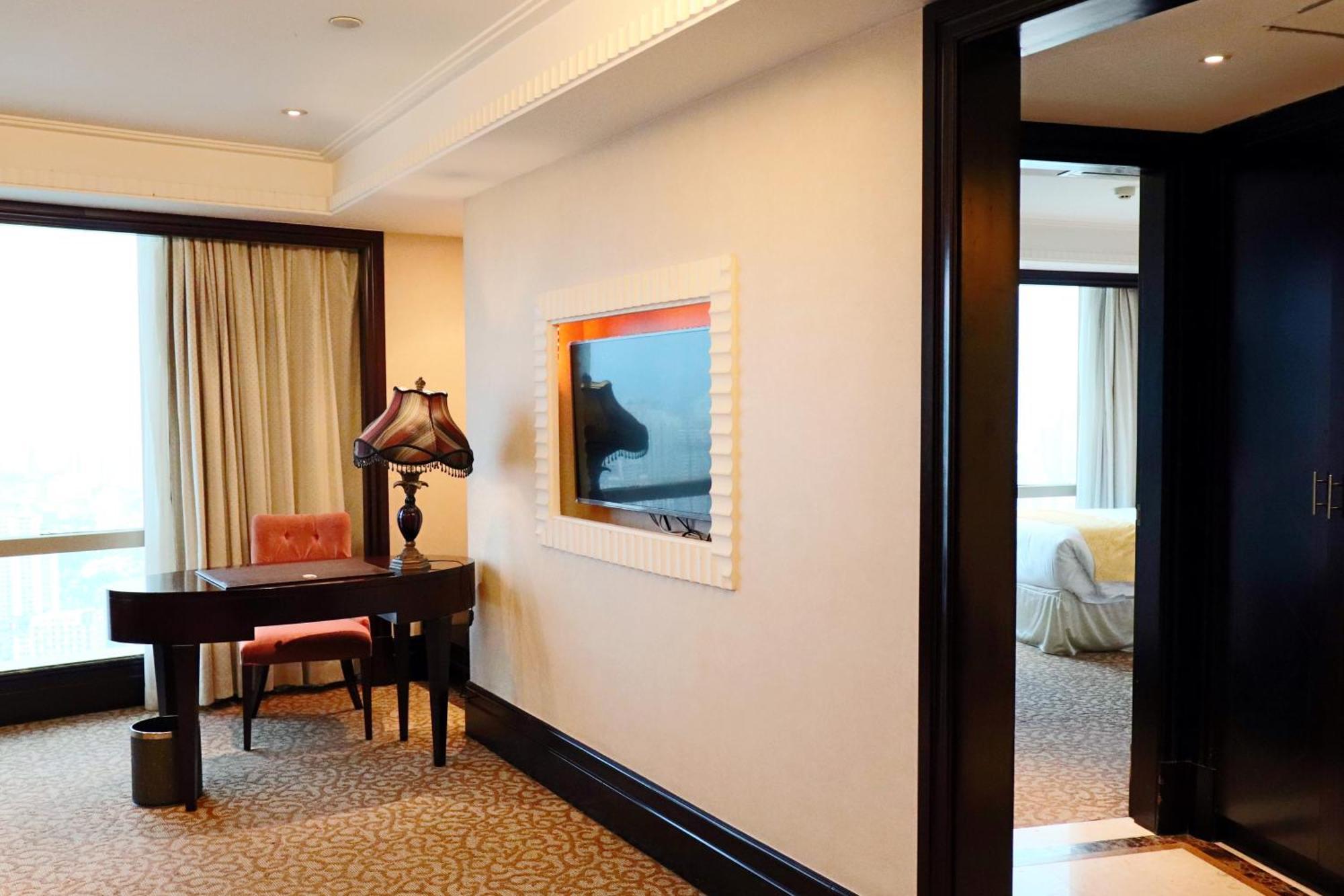 Royal Mediterranean Hotel Guangzhou Exterior photo