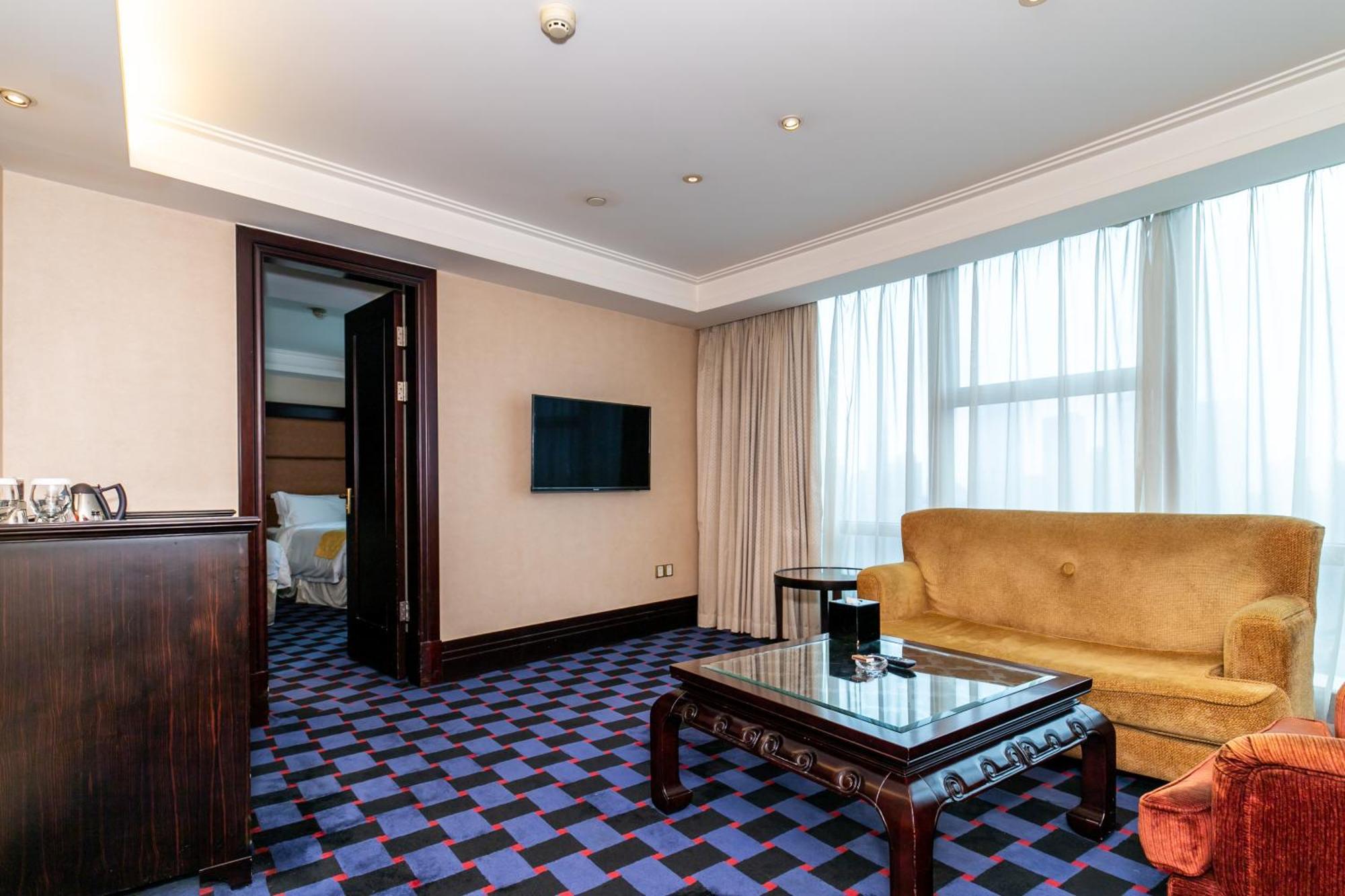 Royal Mediterranean Hotel Guangzhou Exterior photo